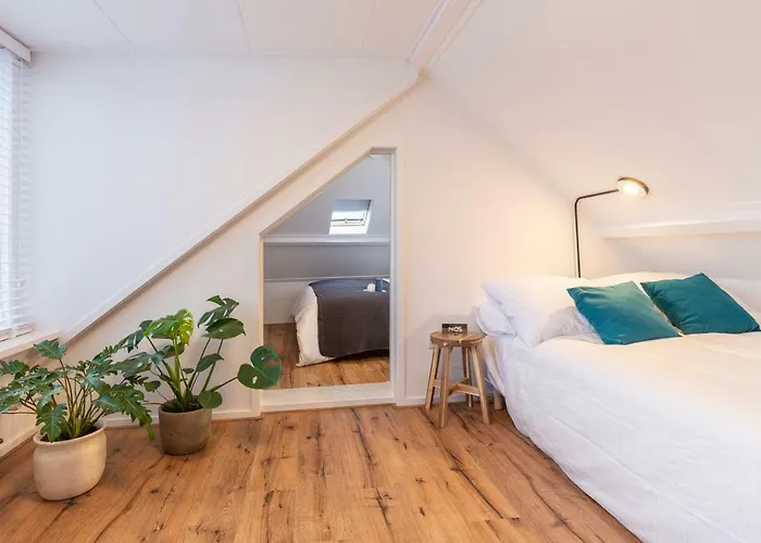 Design City Center Family Double Floor Apartment Studio Delft C38 * Delft