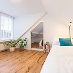 Private 5* Avant Garde Design Apartment in City Center * Delft