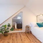Private 5* Avant Garde Design Apartment in City Center * Delft