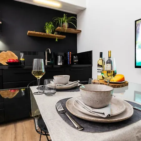 Design City Center Family Double Floor Apartment Studio Delft C38 アパート デルフト