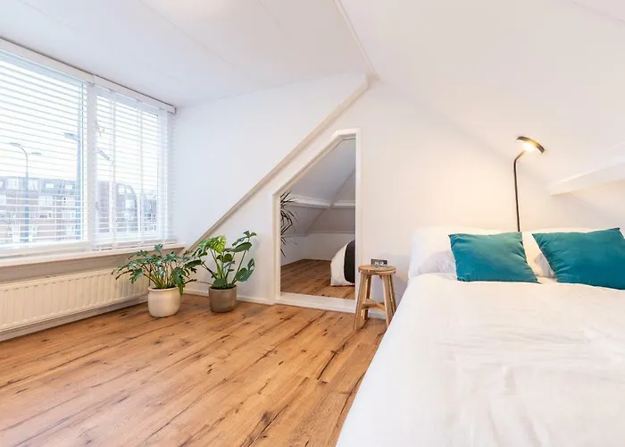 Design City Center Family Double Floor Apartment Studio Delft C38 * デルフト